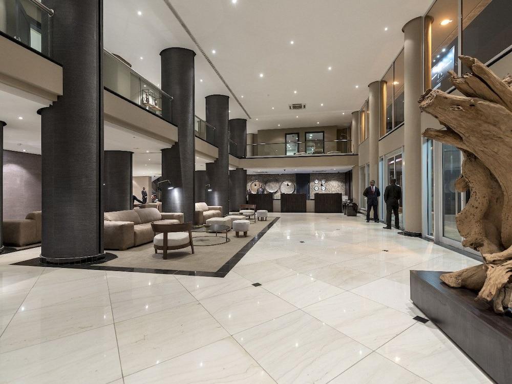 Hotel Avenida Maputo Buitenkant foto